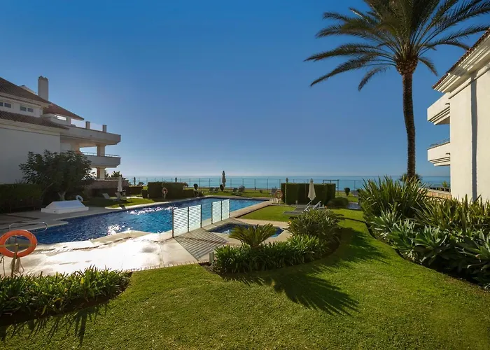 Appt 311 Heaven Beach-paseo-all Year Heated Pool-free Bikes Apartment Estepona